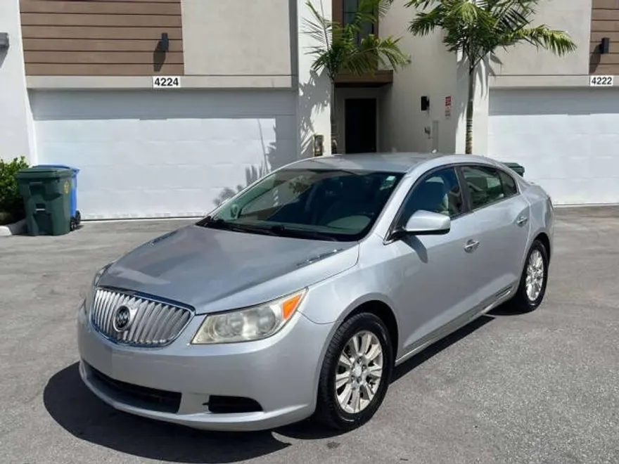 2011 Buick LaCrosse CX photo 1