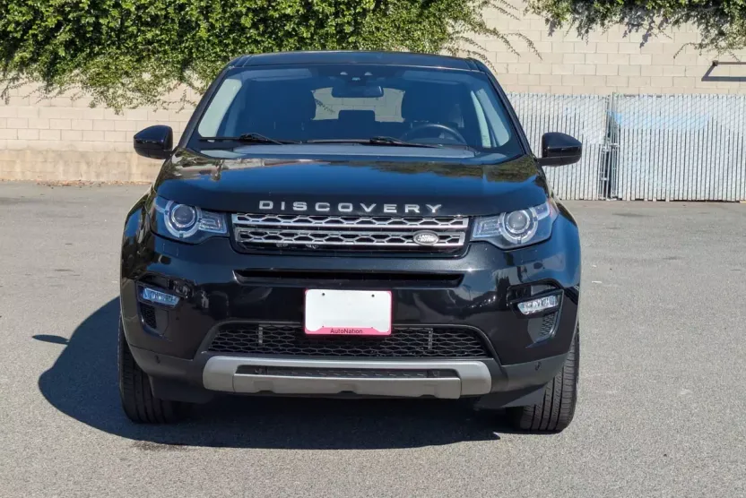 2017 Land Rover Discovery Sport HSE photo 1