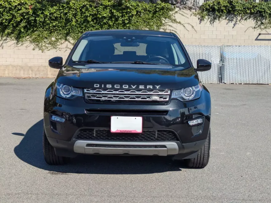 2017 Land Rover Discovery Sport HSE photo 1
