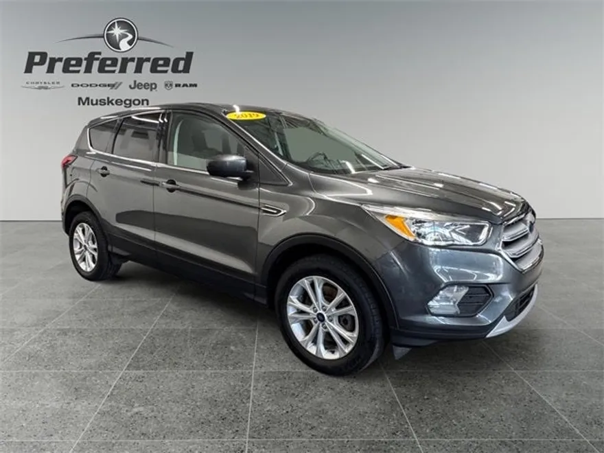 2019 Ford Escape SE photo 1