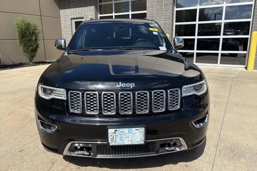 2017 Jeep Grand Cherokee Overland photo 1