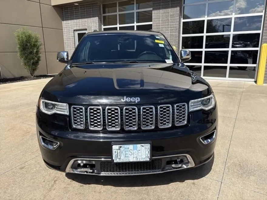2017 Jeep Grand Cherokee Overland photo 1