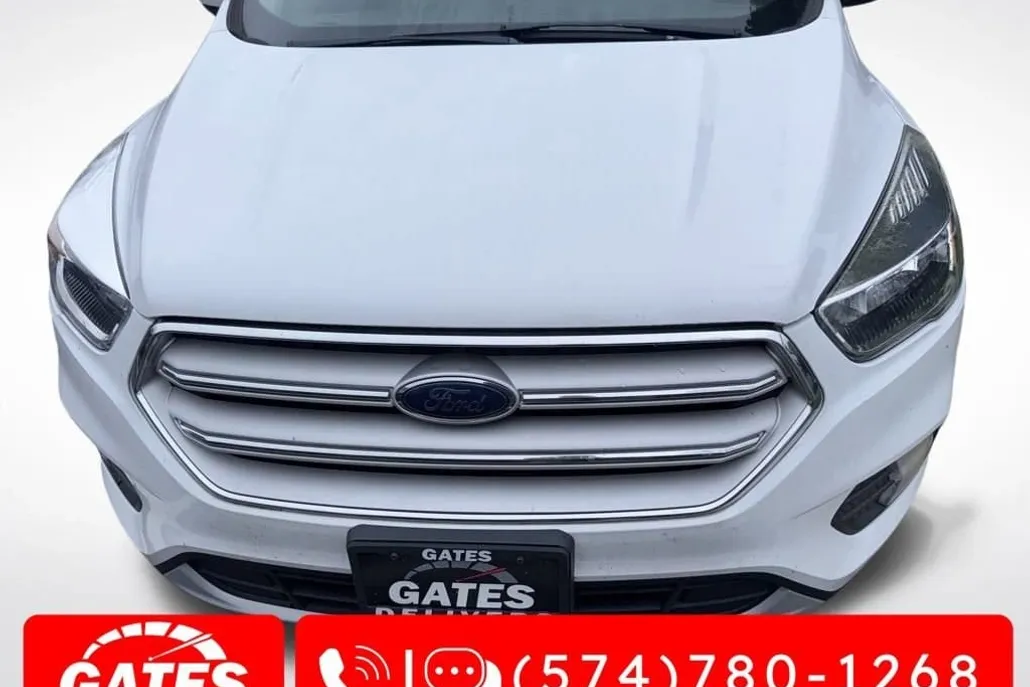 2019 Ford Escape SE Sport photo 1