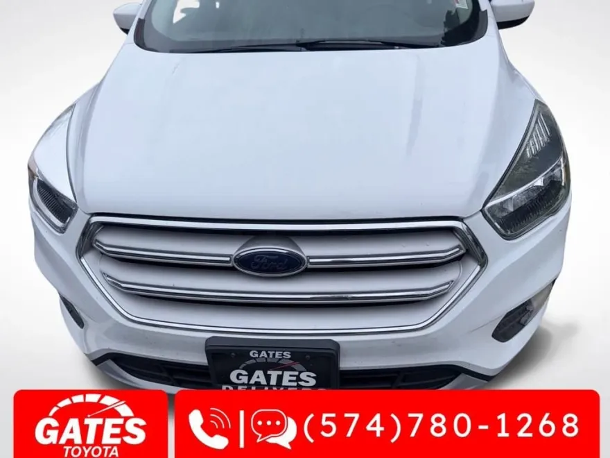 2019 Ford Escape SE Sport photo 1