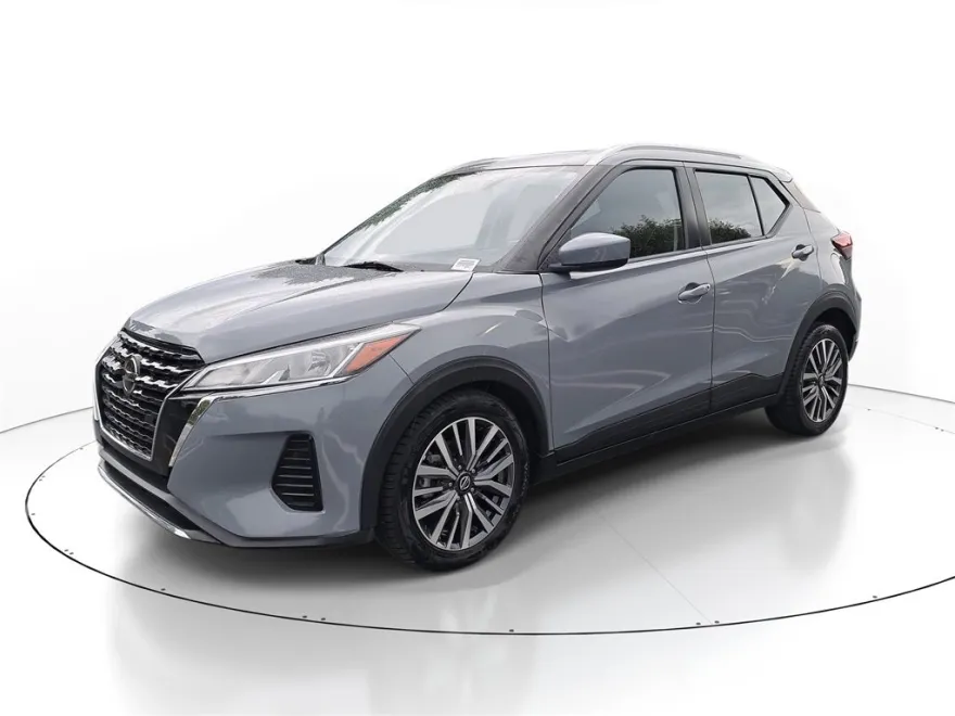 2021 Nissan Kicks SV photo 1