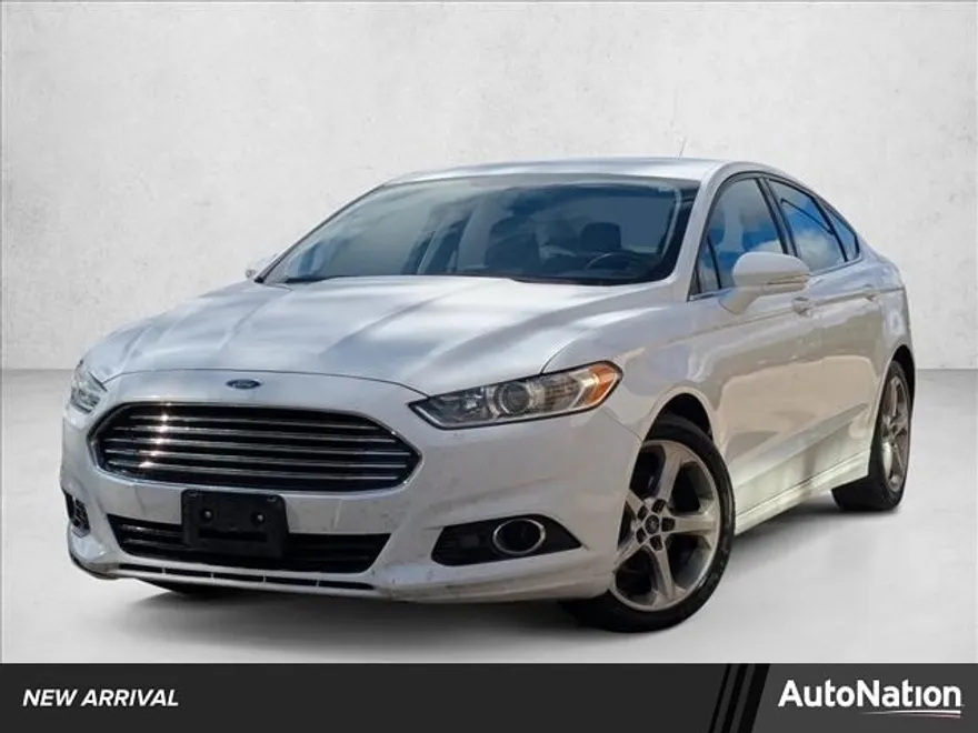 2015 Ford Fusion SE photo 1