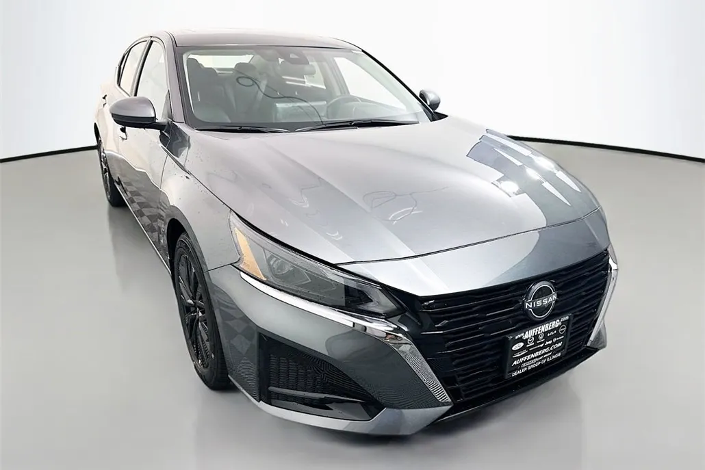 2025 Nissan Altima 2.5 SV photo 1