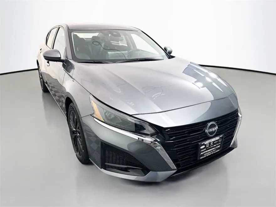2025 Nissan Altima 2.5 SV photo 1