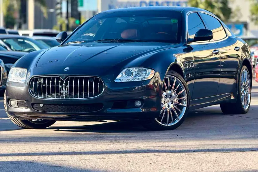 2010 Maserati Quattroporte S photo 1