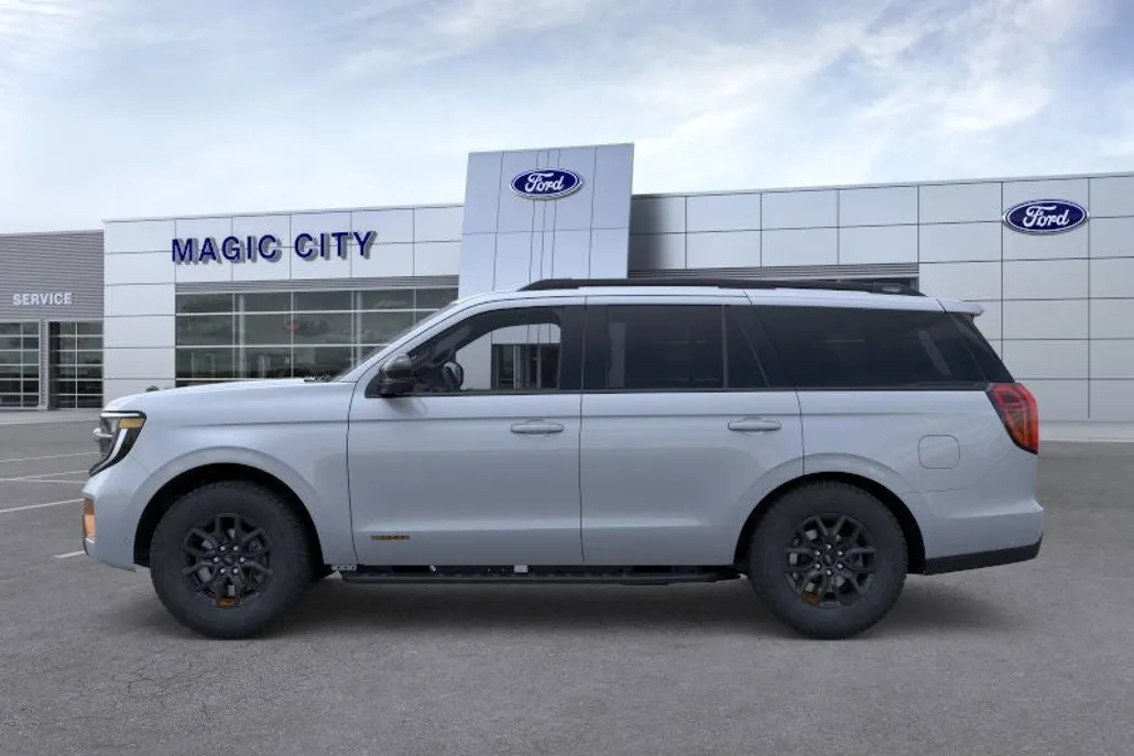 2025 Ford Expedition photo 1