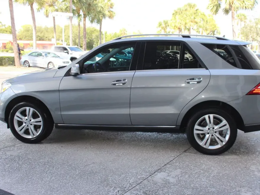2015 Mercedes Benz ML 350 photo 1