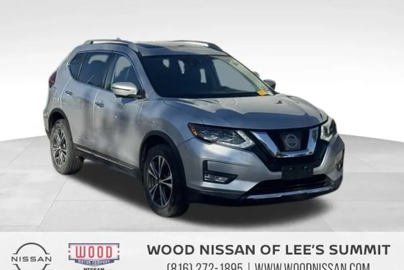 2017 Nissan Rogue SL photo 1
