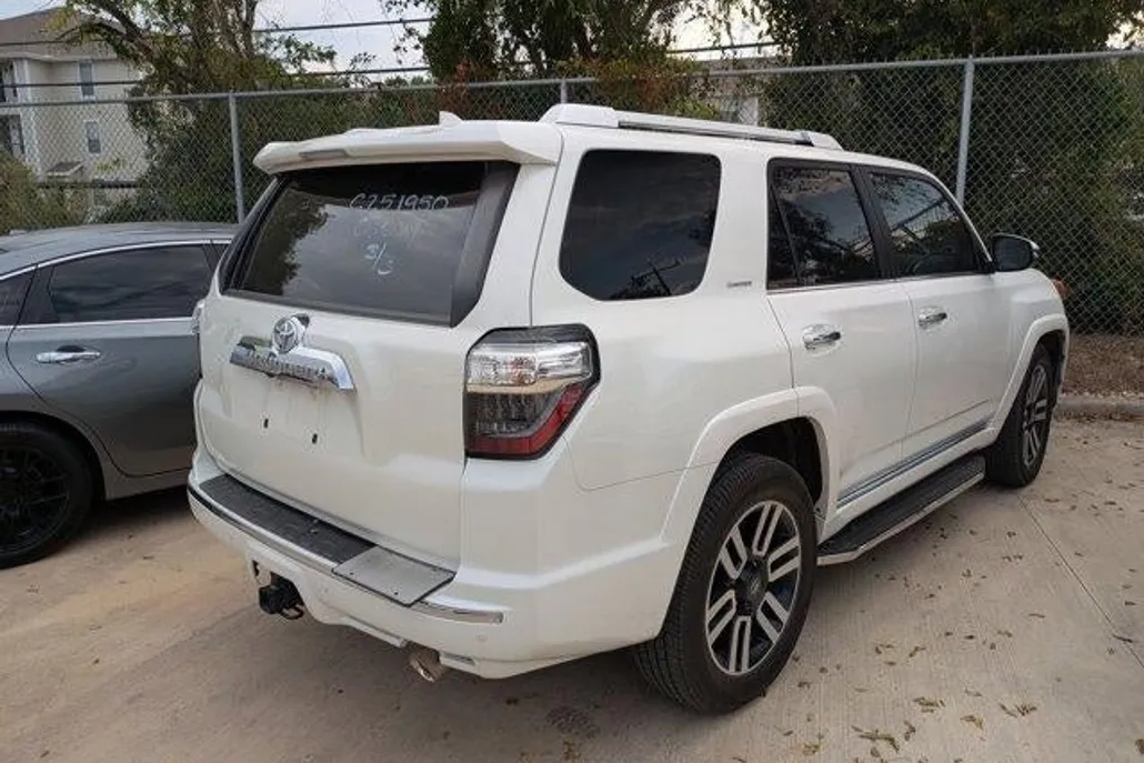 2022 Toyota 4Runner Limited photo 1