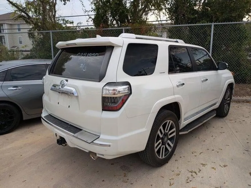 2022 Toyota 4Runner Limited photo 1