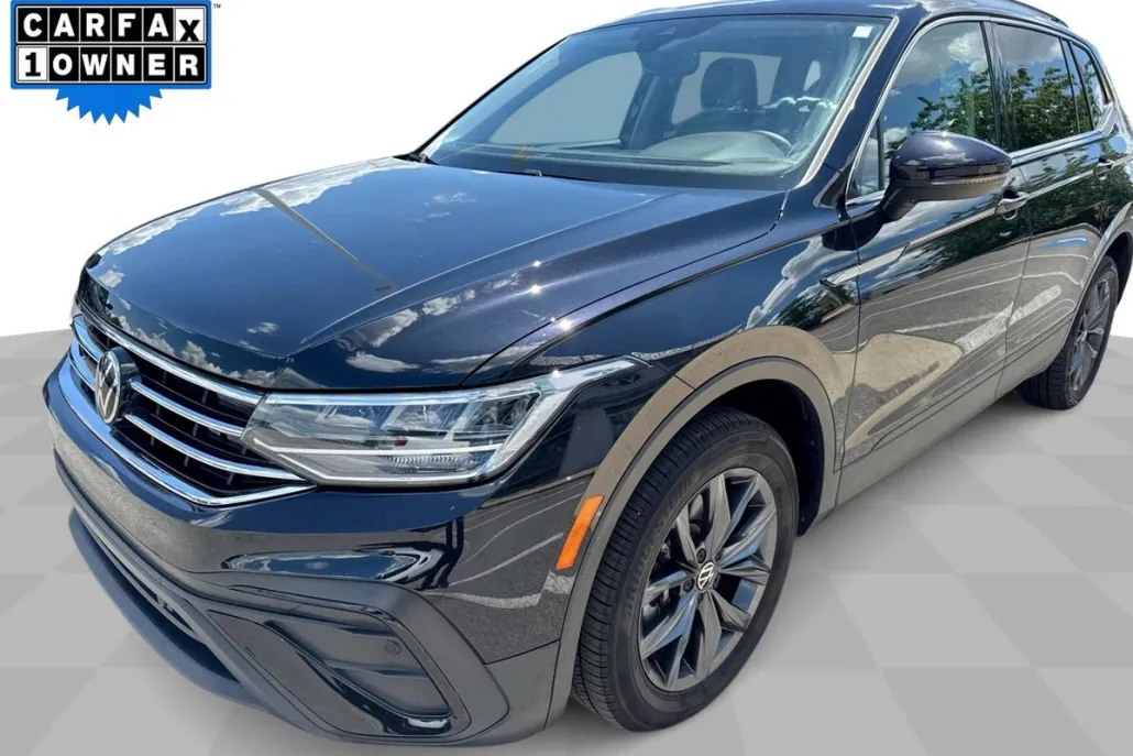 2022 Volkswagen Tiguan SE photo 1