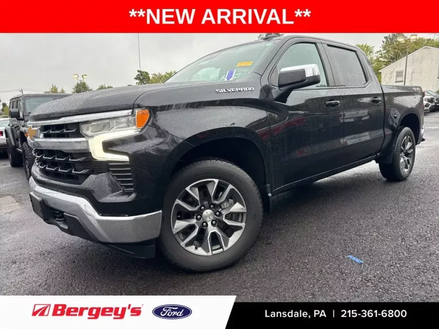 2022 Chevrolet Silverado 1500 LT photo 1
