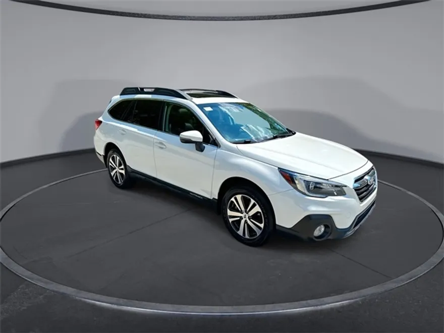2018 Subaru Outback 2.5i photo 1
