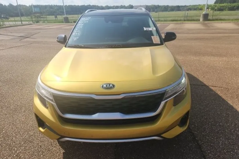 2021 Kia Seltos S photo 1