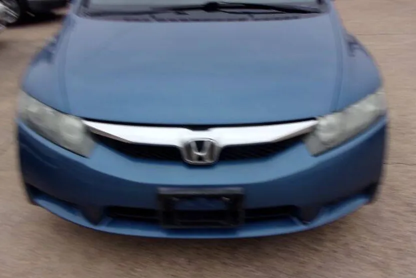 2010 Honda Civic LX photo 1