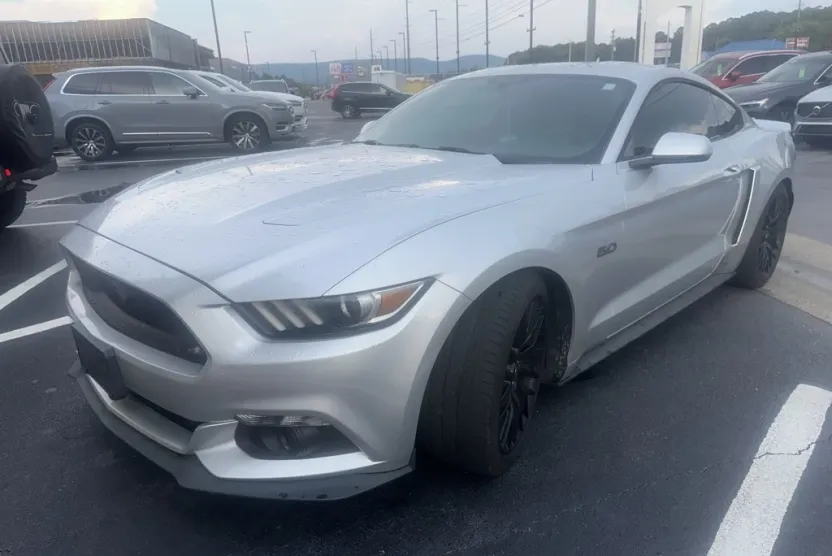 2015 Ford Mustang GT Premium photo 1