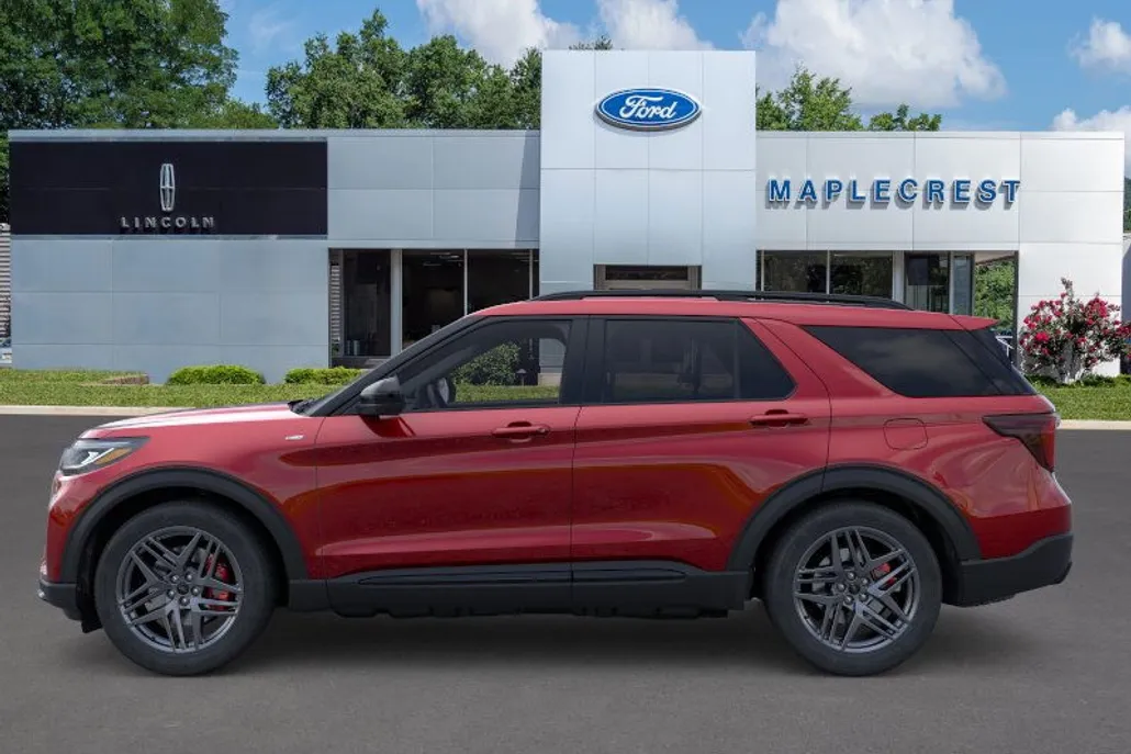 2025 Ford Explorer ST-Line photo 1