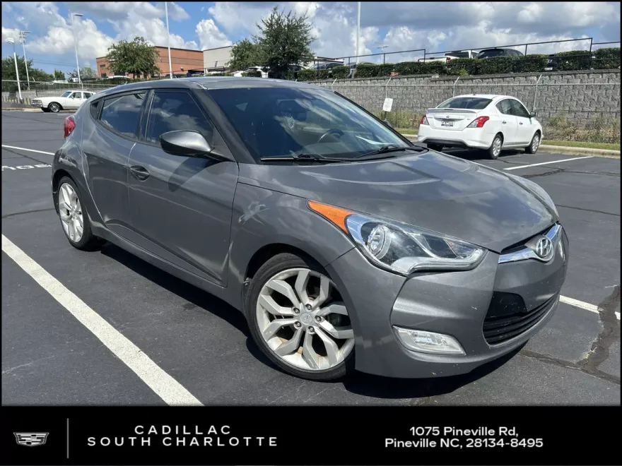 2015 Hyundai Veloster Base photo 1
