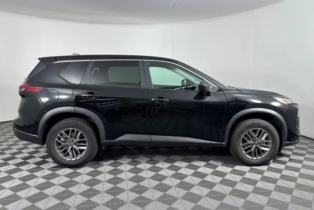 2024 Nissan Rogue S photo 1