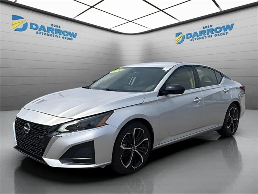2024 Nissan Altima 2.5 SR photo 1