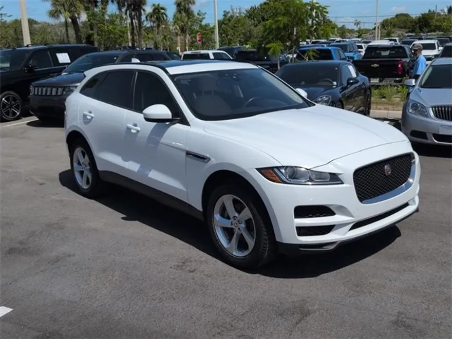 2018 Jaguar F-PACE Premium photo 1