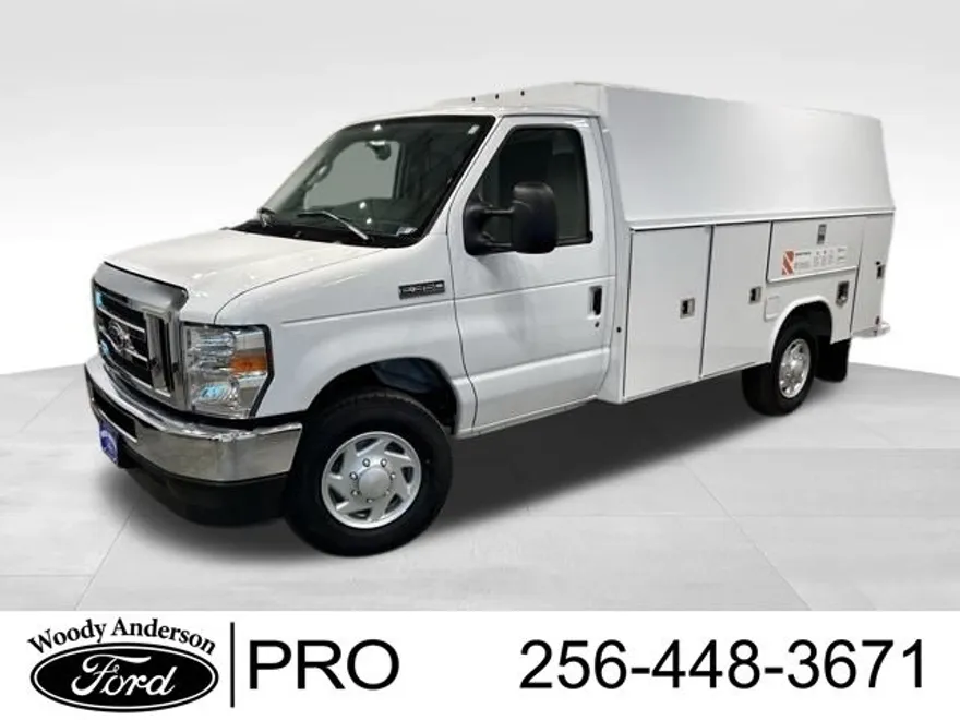 2025 Ford E-350 Base photo 1