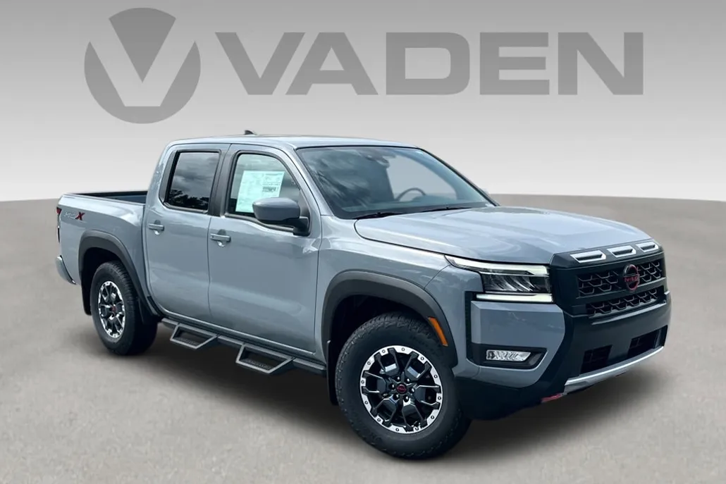 2025 Nissan Frontier Crew Cab PRO-X photo 1