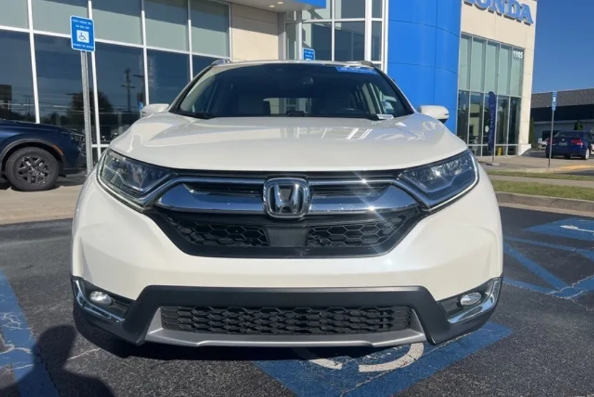 2018 Honda CR-V Touring photo 1