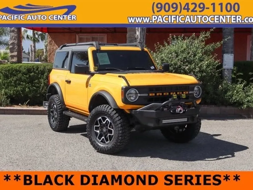 2022 Ford Bronco Black Diamond photo 1