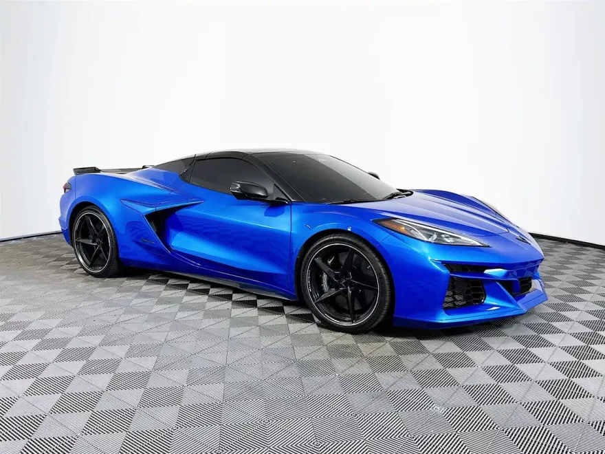 2024 Chevrolet Corvette Stingray E-Ray 2LZ photo 1