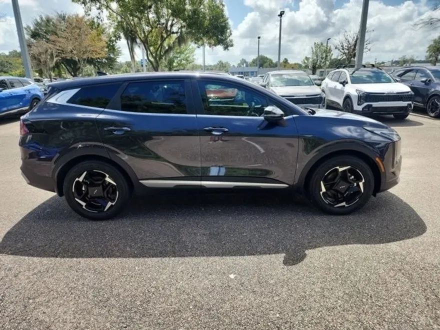 2026 Kia Sportage EX photo 1