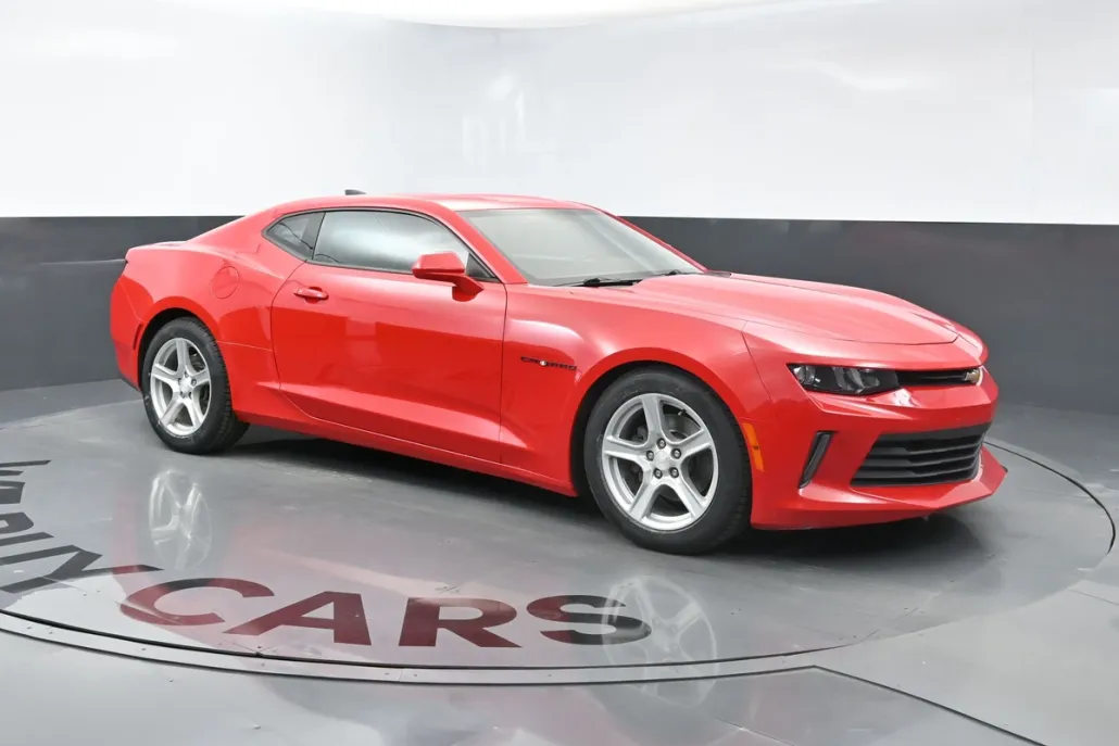 2016 Chevrolet Camaro 1LT photo 1