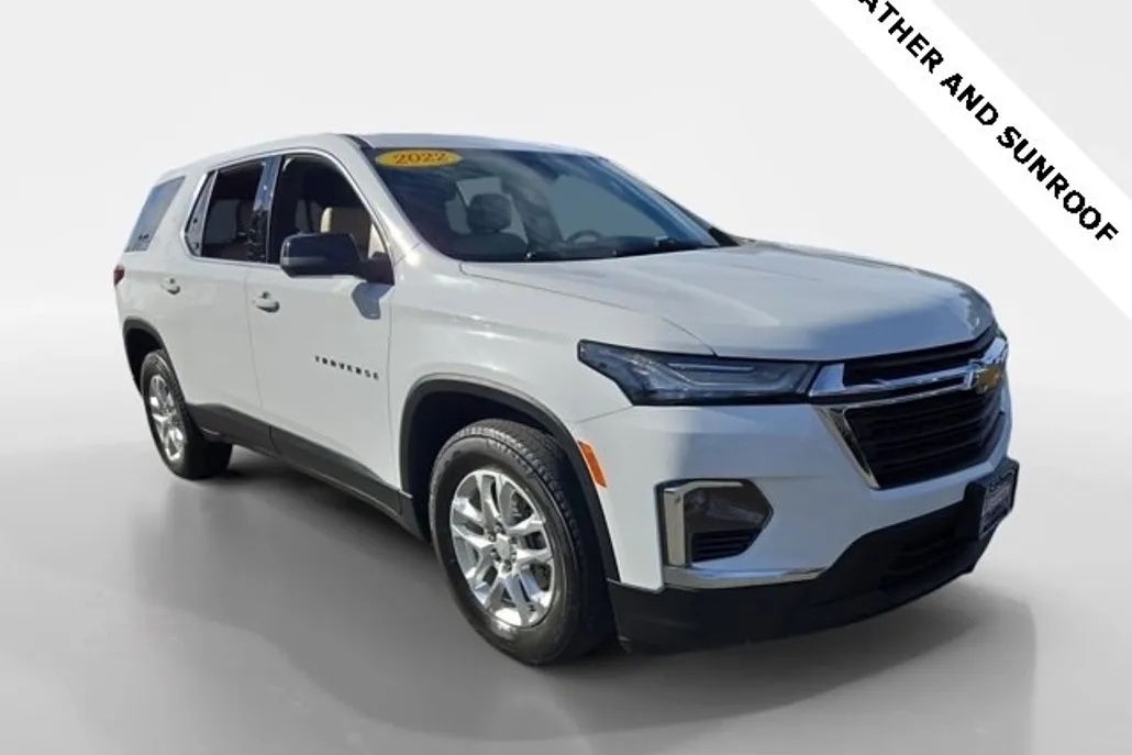 2022 Chevrolet Traverse LS photo 1