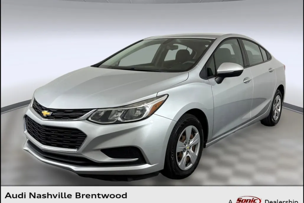 2018 Chevrolet Cruze LS photo 1