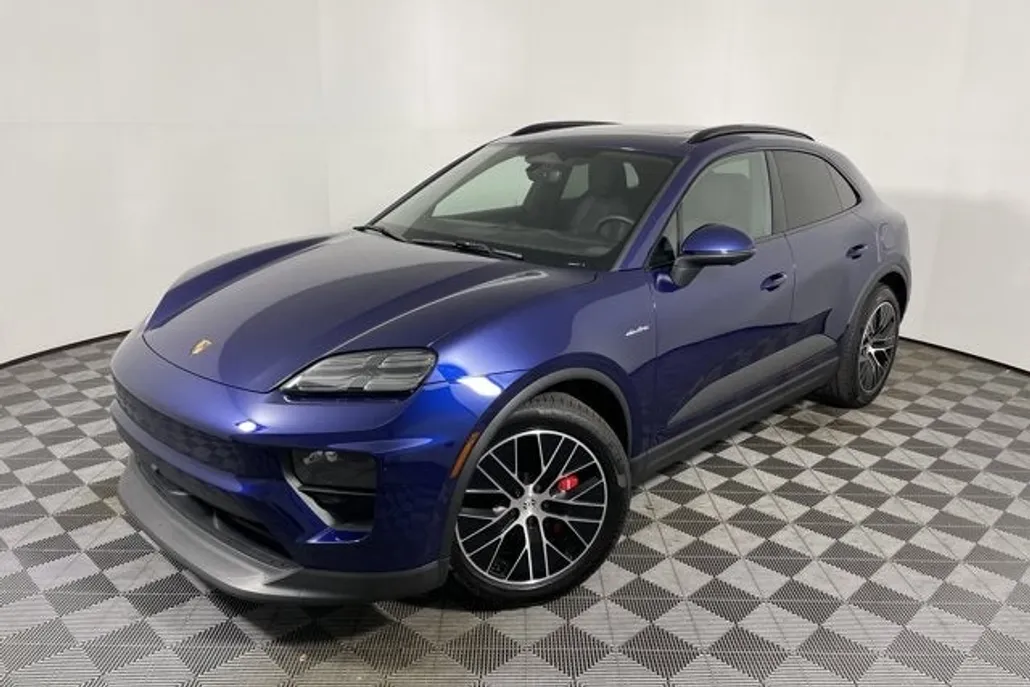 2025 Porsche Macan Electric photo 1