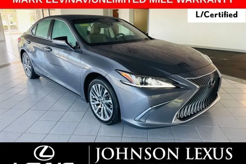 2021 Lexus ES 300h photo 1