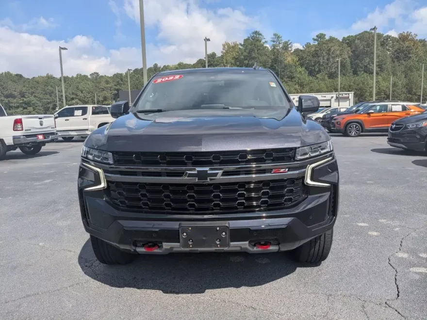 2022 Chevrolet Suburban Z71 photo 1
