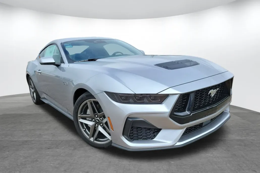 2025 Ford Mustang GT photo 1