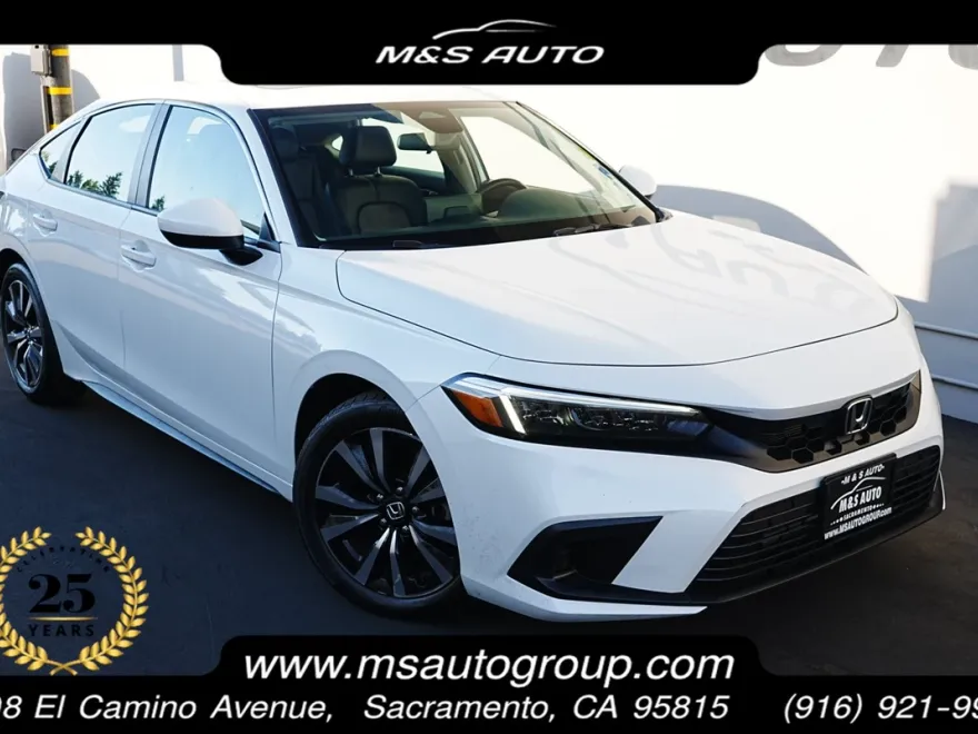 2024 Honda Civic Hatchback EX-L photo 1
