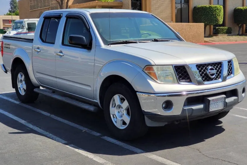 2008 Nissan Frontier SE photo 1