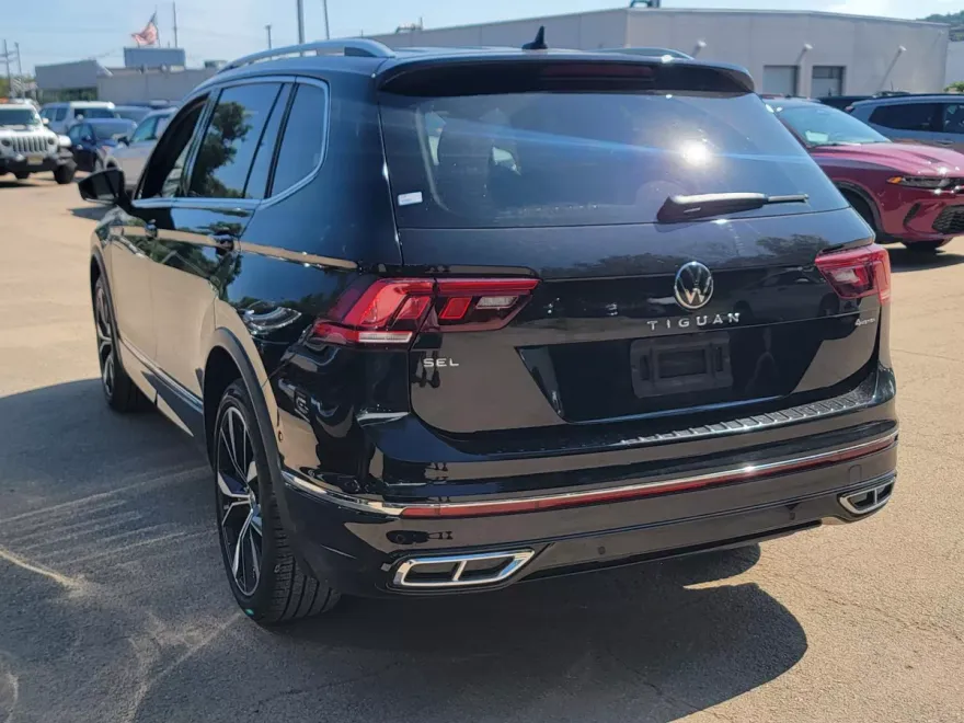 2023 Volkswagen Tiguan SEL R-Line Black photo 1