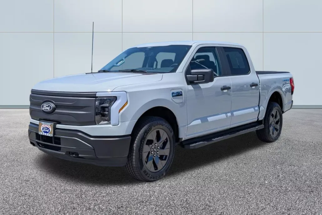 2024 Ford F-150 Lightning photo 1