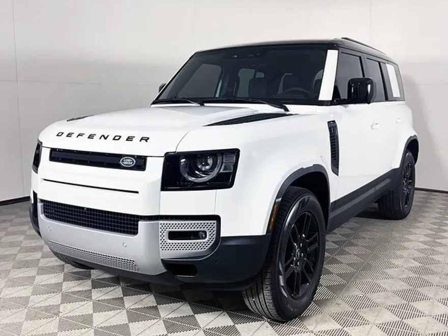2025 Land Rover Defender 110 S photo 1
