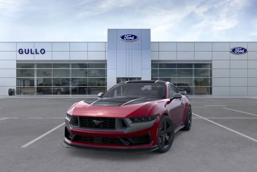 2025 Ford Mustang Dark Horse photo 1