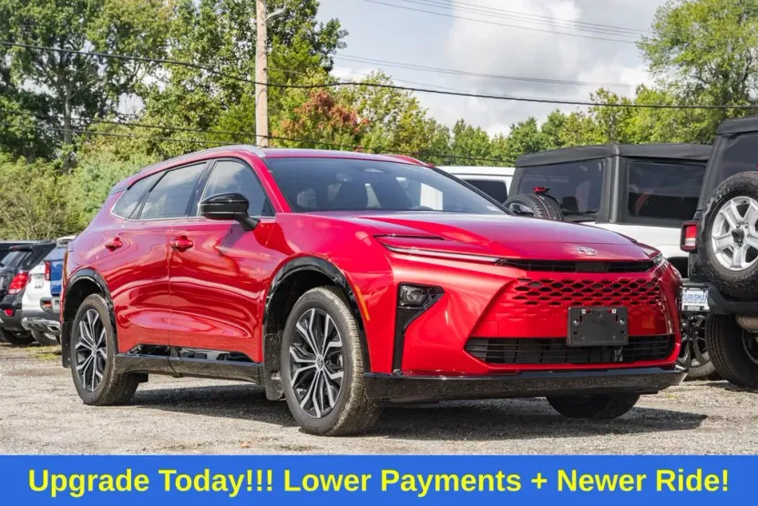 2025 Toyota Crown Signia XLE photo 1