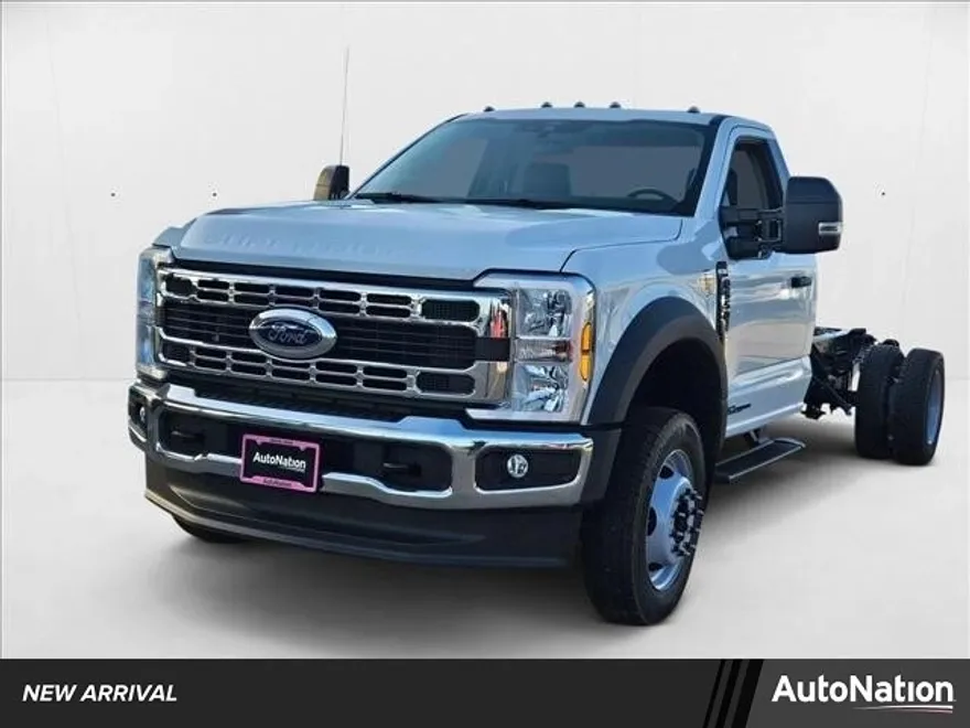 2025 Ford F-550 XL photo 1